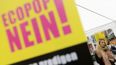Demonstration mot Ecopop-initiativet om att begränsa invandringen