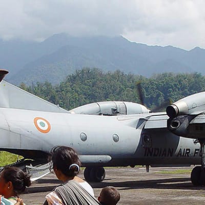 Intian armeijan kuljetuskone Antonov-32. Arkistokuva.