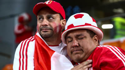 Peruanska fansen var nedstämda efter förlusten mot Frankrike i fotbolls-VM 2018.