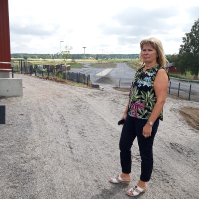 Porträtt utomhus av Ulrica Nyström.