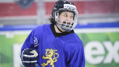 Jenni Hiirikoski.