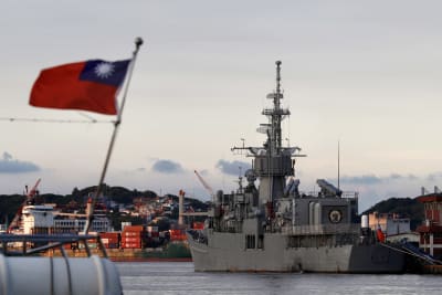 Taiwanesiskt krigsfartyg som ligger i hamn