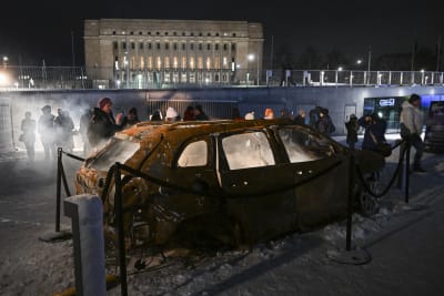 utbrunnen bil från Ukraina ställdes ut i Helsingfors under gatukonstfestivalen Lux