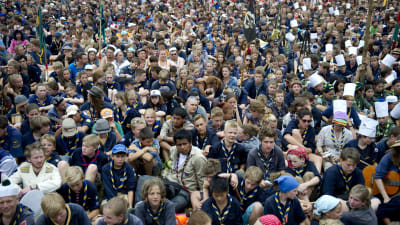 Tusentals scouter på samma bild, från scoutläger i Tyskland 2013.