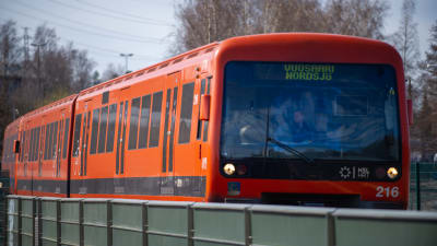 Metrojuna Helsingissä.