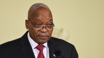Den korruptionsanklagade Jacob Zuma avgick på tisdag efter hårda, långvariga påtryckningar från ANC