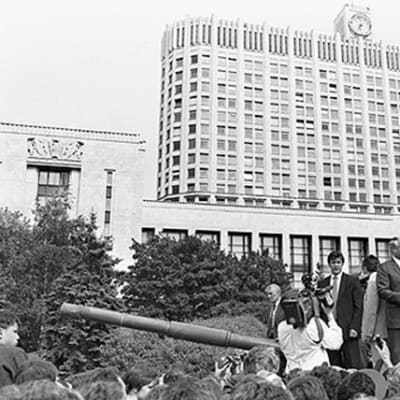 Jeltsin fördömer kuppförsöket 1991