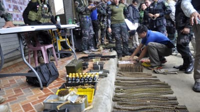 Armén har också lagt beslag på stora mängder vapen under slaget om Marawi