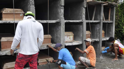 Nästan 330 människor har dödats i Marawi enligt officiella uppgifter. 225 av dem var rebeller medan ett sextiotal var soldater