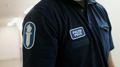 Polis i uniform