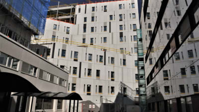 Bygget av det nya H-huset på Vasa centralsjukhus framskrider som planerat..