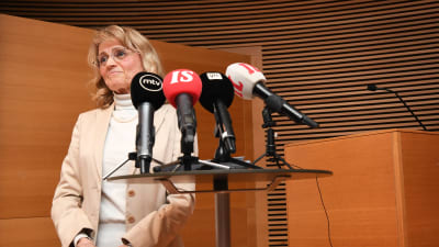 Päivi Räsänen talade inför medierna efter att hon friades i tingsrätten från hets mot folkgrupp-åtal.