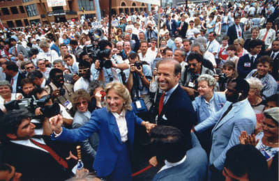 Joe Biden tillsammans med frun Jill på ett kampanjippo 1988, första gången då Joe Biden ställde upp i presidentvalet.