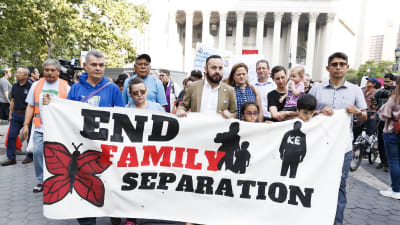 Demonstration i New York mot separering av familjer i immigrationspolitiken  