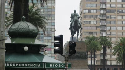 Trafikljusen fungerade inte på Självständighetsskvären i Uruguays huvudstad Montebvideo på söndagen. 