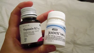 Thyroxin- och Jodix-burkar.