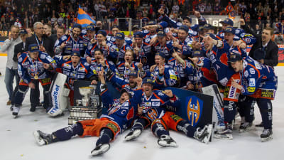 Tappara firar guld 2015-2016.