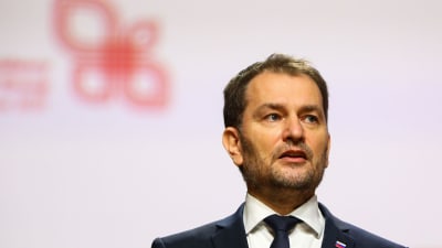 Slovakiens hårt kritiserade premiärminister  Igor Matovič vägrar att avgå om inte andra partiledare i regeringen gör det samma.