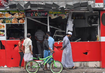 Förstörd butik i v, Sri Lanka efter en attack. 14.5.2019. 