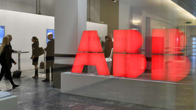 ABB:s logotyp i Schweiz i februari 2017.