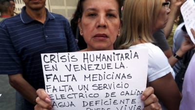 Demonstranter i Venezuela har länge krävt att regeringen går med på att in hjälp på grund av den humanitära krisen i landet  