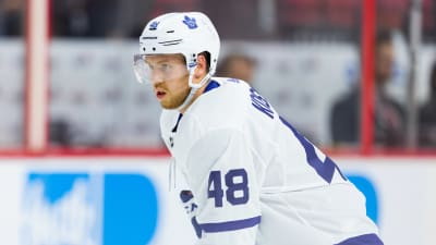 Torontos Kalle Kossila fick utgå i matchen mot Ottawa.