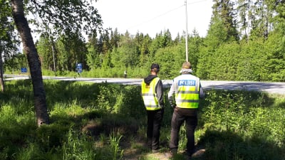 SRVA och polis på Larsmovägen i Jakobstad.