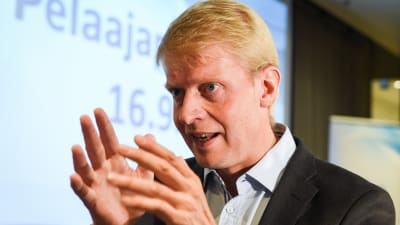 Jukka Rautakorpi är chefstränare för unglejonen.