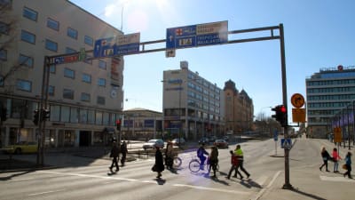 Fotgängare vid ögergångsställe