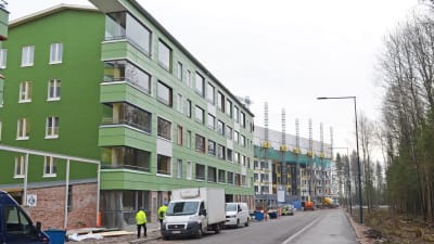 Bygge av bostadsmässa i Kivistö, april 2015