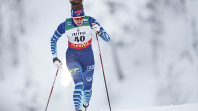 Katri Lylynperä i sprinten i Ruka.