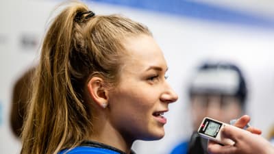 Nelli Laitinen.
