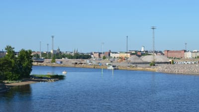 Vy över Helsingfors från Farfarsbron.