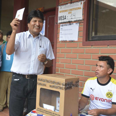 Bolivias president Evo Morales ser ut att förlora folkomröstningen om en grundlagsändring