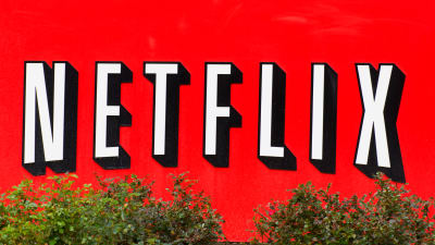 Netflix logo på en vägg. 