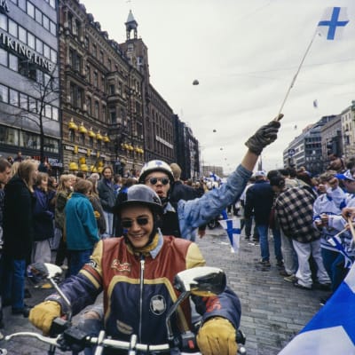 Guldfest i Helsingfors efter ishockey-VM 1995.