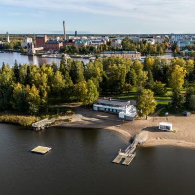 Drönarfoto av Sandö med Vasa centrum i bakgrunden