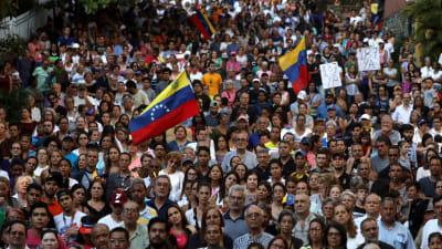 Juan Guaidó samlade en stor publik då han han talade i Caracas på söndagen. 