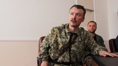Igor "Strelkov" Girkin under en presskonferens i östra Ukraina i juli 2017. 