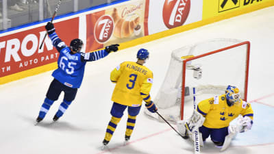 Lundqvist har gett sig för femte gången i VM-kvarten.