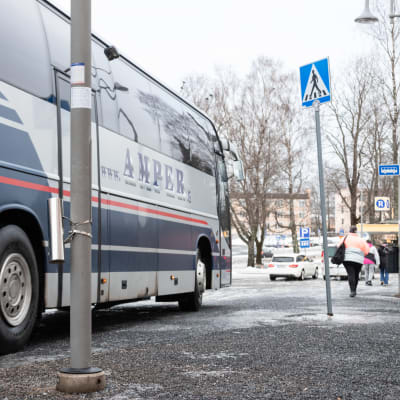 Ampers buss vid Ekenäs tåg- och busstation.