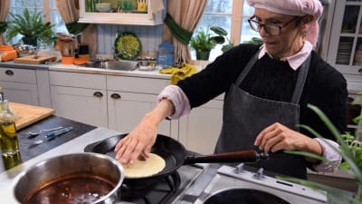 Leticia Paulin steker en tortilla.