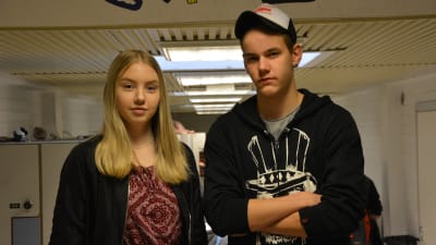 elever i Korsholms högstadium, Anna Skoglund och Linus Nyman