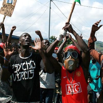 Protester mot Burundis president i Bujumbura.