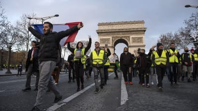 Demonstation mot regeringens reformer i Paris
