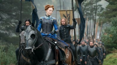 Maria Stuart till häst leder en av sina trupper.