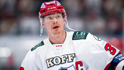 Lennart Petrell på isen.