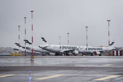 Tre Finnair-plan på Helsingfors-Vanda flygplats. 