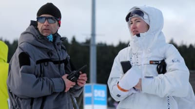 Ole Einar Björndalen och Daria Domratjeva på världscuptävling.