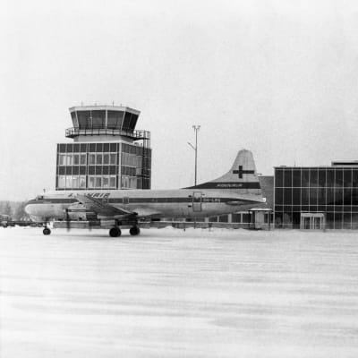 Finnairin kone ja asema noin vuonna 1970.
